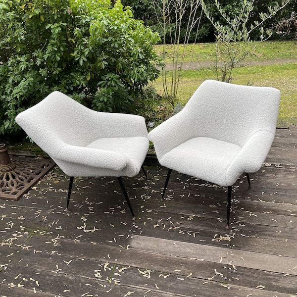 Paire de fauteuils design polonais