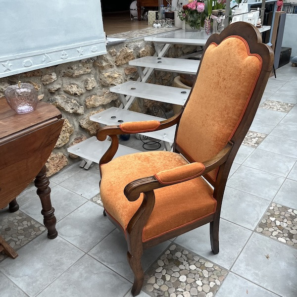 Fauteuil Voltaire en noyer