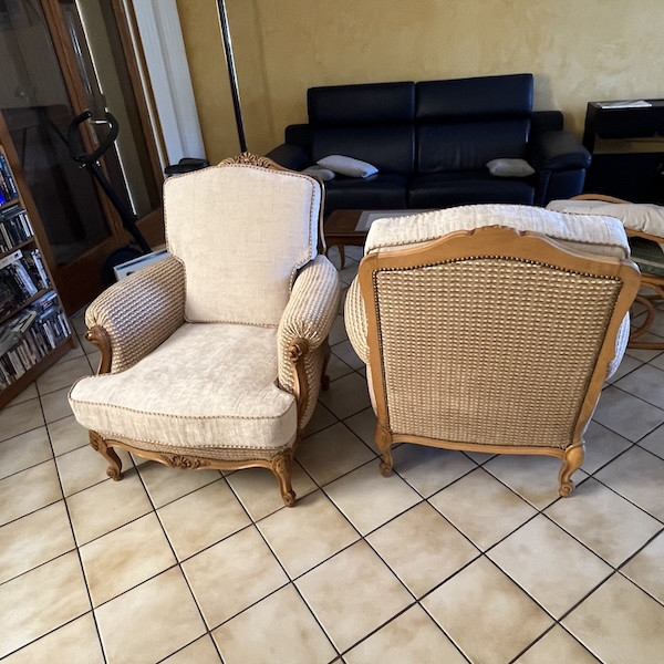 Paire de fauteuils de forme tonneau