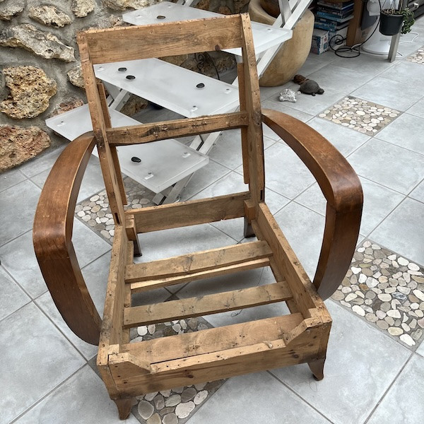 Fauteuil Studio, restauration