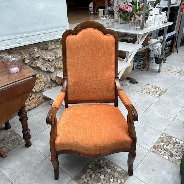 Fauteuil Voltaire en noyer